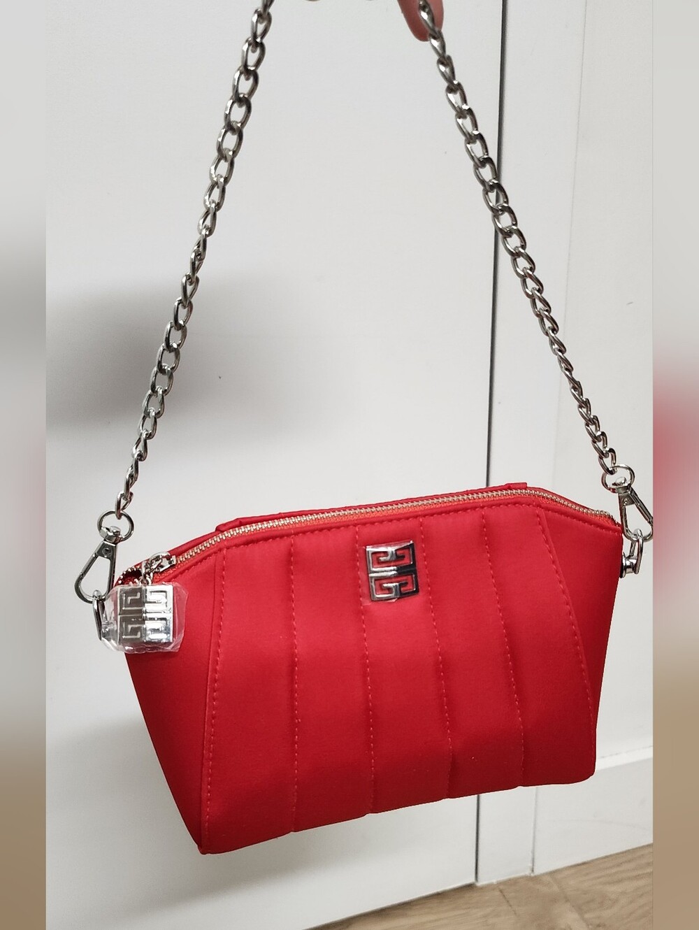 Givenchy Iconic Red Clutch Satin, Quilted-Look Bag With Silver Chain Strap - Picture 3 of 6